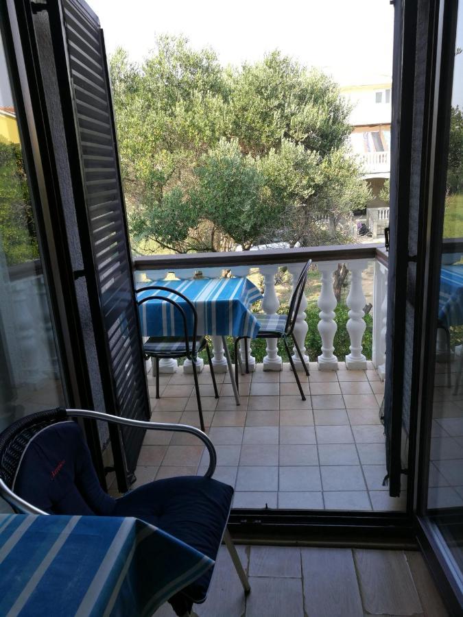 Apartments Mint Povljana - 50M From Sandy Beach Dış mekan fotoğraf